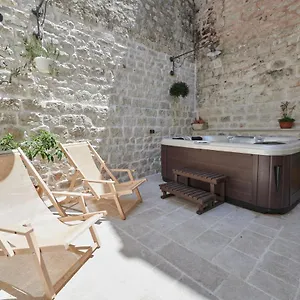 Villa Kudelik - Stone Story 4* Trogir